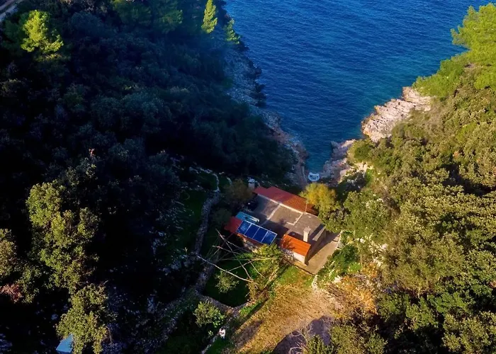 House Hidden Bay